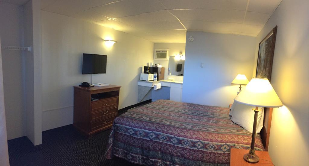 Tel Star Motel Brooks Extérieur photo