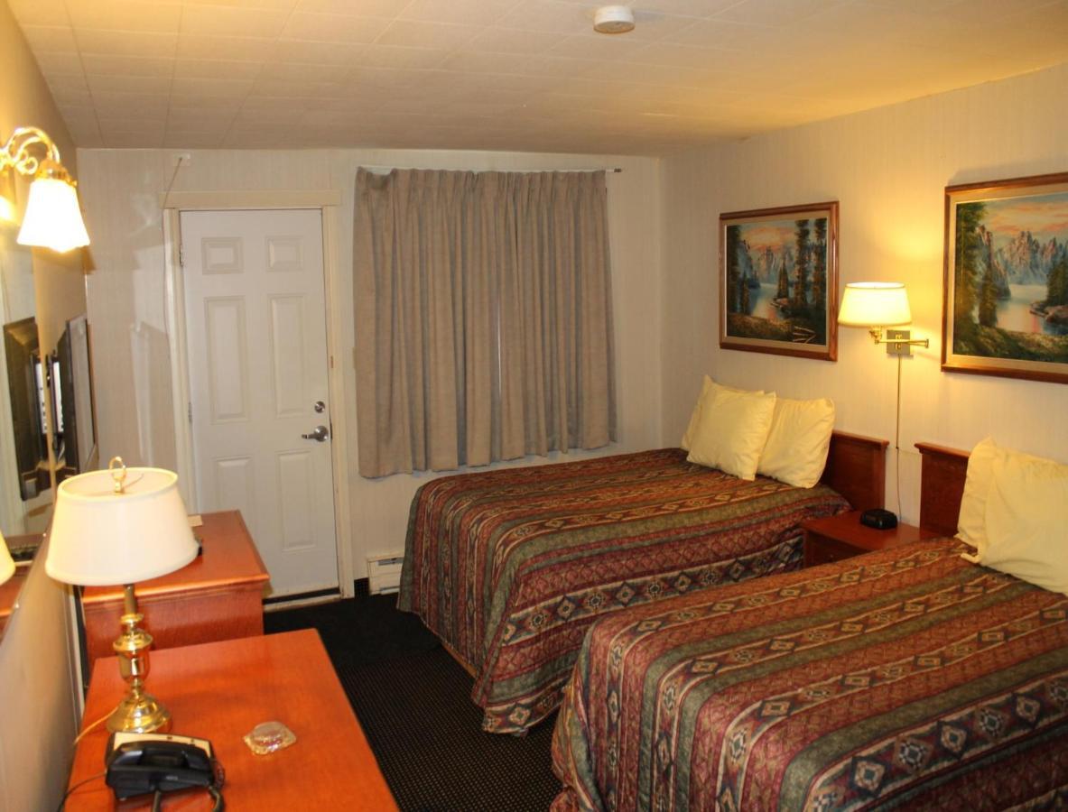 Tel Star Motel Brooks Extérieur photo